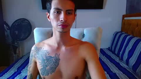Snapshot of velk_hot1 chatting on April 18, 2026, 4:33 pm velk_hot1 online show from April 18, 2026, 4:33 pm