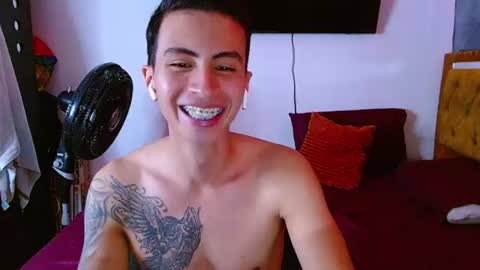 velk_hot1 online show from June 25, 2026, 12:42 pm