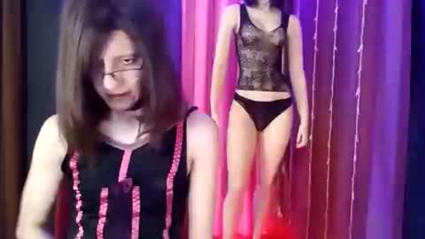 Snapshot of vell_sye chatting on November 16, 2025, 6:24 pm Vell Sye online show from November 16, 2025, 6:24 pm