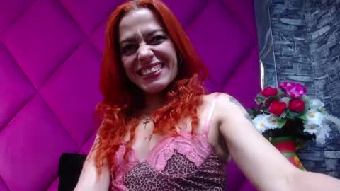 Snapshot of vellaparis chatting on January 8, 2025, 7:03 pm vellaparis online show from January 8, 2025, 7:03 pm
