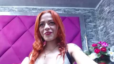 Snapshot of vellaparis chatting on January 10, 2025, 12:36 pm vellaparis online show from January 10, 2025, 12:36 pm