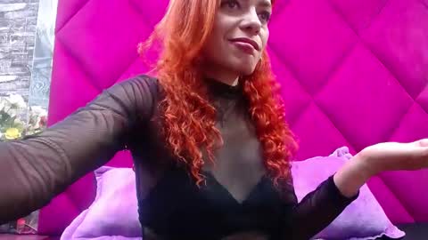 Snapshot of vellaparis chatting on January 15, 2025, 3:50 pm vellaparis online show from January 15, 2025, 3:50 pm