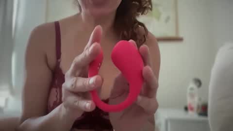 Velvet online show from February 5, 2026, 5:50 pm