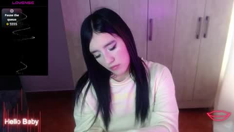 Snapshot of velvet_28_ chatting on October 28, 2025, 1:03 pm velvet_28_ online show from October 28, 2025, 1:03 pm