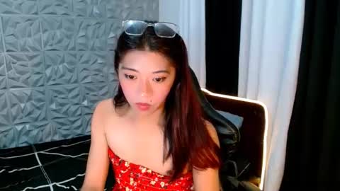 Snapshot of velvet_elise chatting on July 14, 2026, 10:21 am velvet_elise online show from July 14, 2026, 10:21 am