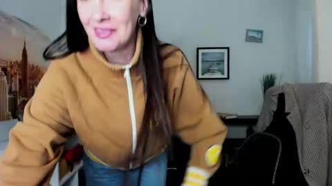 Jasmine online show from January 5, 2026, 5:27 pm