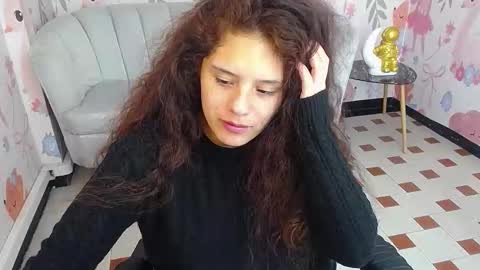 velvet_moon_v online show from February 25, 2026, 2:05 pm