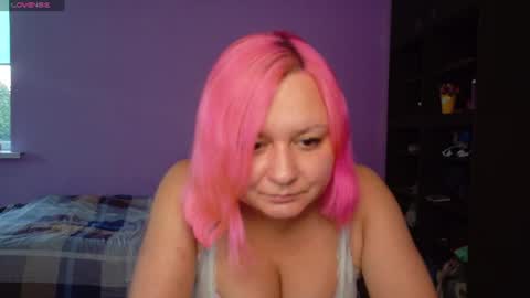 Snapshot of velvet_rosse chatting on July 8, 2026, 4:33 pm Velvet Rosse online show from July 8, 2026, 4:33 pm
