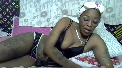 Snapshot of velvet_temptress chatting on September 10, 2025, 9:15 pm velvet online show from September 10, 2025, 9:15 pm