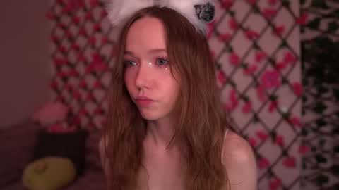 Polly online show from October 25, 2025, 6:13 pm