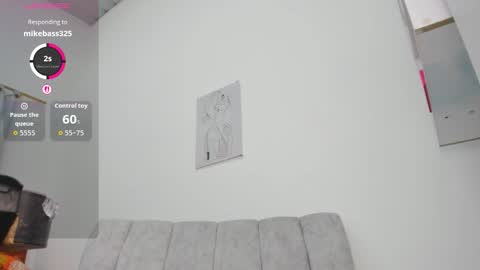 Velvetluna online show from March 20, 2026, 10:09 am