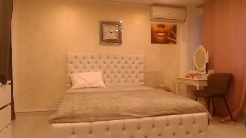 velvetmarsha online show from March 2, 2025, 6:05 am