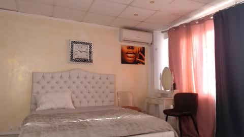 velvetmarsha online show from March 5, 2025, 6:23 am