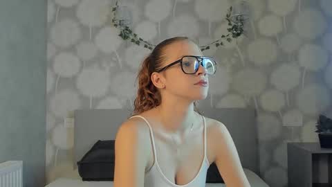 Snapshot of velvetrisque chatting on November 19, 2025, 7:30 am Kelly online show from November 19, 2025, 7:30 am