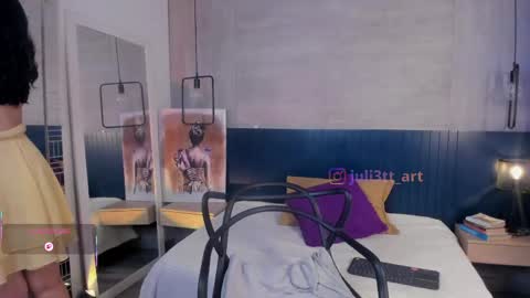 velvettease_ online show from May 15, 2026, 1:07 pm