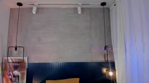 velvettease_ online show from June 13, 2026, 12:47 pm