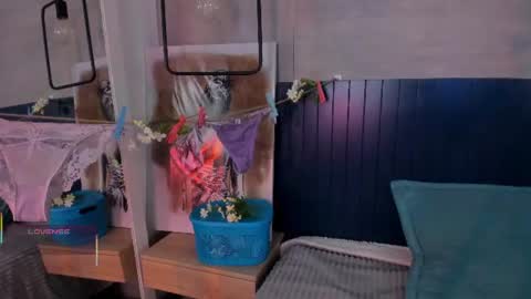 velvettease_ online show from July 28, 2026, 2:13 pm