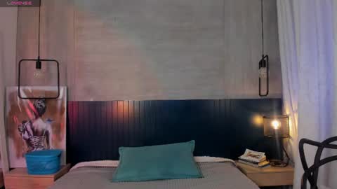 velvettease_ online show from August 4, 2026, 1:03 pm