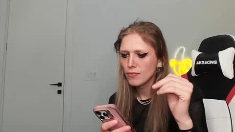 Snapshot of velvettgirl chatting on February 8, 2026, 2:48 am VelvetTGirl online show from February 8, 2026, 2:48 am