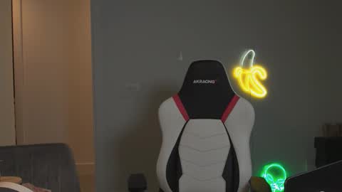 Snapshot of velvettgirl chatting on March 7, 2026, 3:58 am VelvetTGirl online show from March 7, 2026, 3:58 am