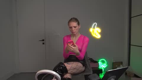 Snapshot of velvettgirl chatting on March 11, 2026, 5:13 am VelvetTGirl online show from March 11, 2026, 5:13 am