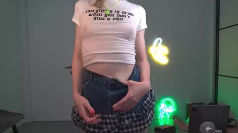 Snapshot of velvettgirl chatting on March 12, 2026, 6:03 pm VelvetTGirl online show from March 12, 2026, 6:03 pm