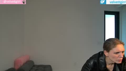 Snapshot of velvettgirl chatting on June 15, 2026, 4:20 pm VelvetTGirl online show from June 15, 2026, 4:20 pm