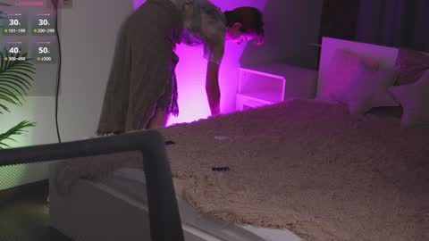 Snapshot of velvetvalkyries chatting on December 11, 2024, 5:37 pm CLEOshort hair TIna long hair online show from December 11, 2024, 5:37 pm