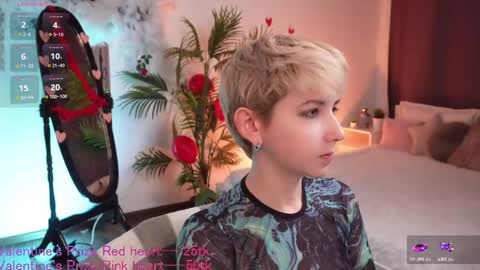 Snapshot of velvetvalkyries chatting on February 14, 2025, 4:31 pm CLEOshort hair TIna long hair online show from February 14, 2025, 4:31 pm