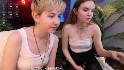 Snapshot of velvetvalkyries chatting on February 26, 2025, 2:36 pm CLEOshort hair TIna long hair online show from February 26, 2025, 2:36 pm