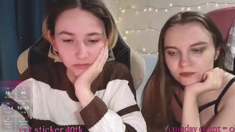 Snapshot of velvetvalkyries chatting on September 24, 2025, 6:00 pm CLEOshort hair TIna long hair online show from September 24, 2025, 6:00 pm