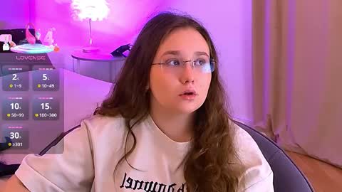 Snapshot of velvetvixencute chatting on October 25, 2025, 5:37 am velvetvixencute online show from October 25, 2025, 5:37 am