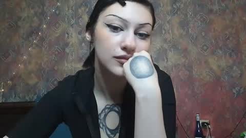 Snapshot of venera_goddess chatting on December 4, 2025, 8:56 am Naly online show from December 4, 2025, 8:56 am