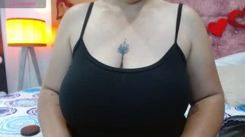 Snapshot of vennuss89 chatting on October 20, 2025, 11:21 am vennuss89 online show from October 20, 2025, 11:21 am