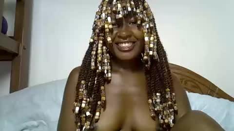 venom_kisses5050 online show from February 18, 2026, 11:22 pm