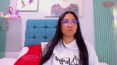 Snapshot of venus_0110 chatting on February 14, 2026, 12:29 am Venus Veracruz online show from February 14, 2026, 12:29 am