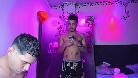 Snapshot of venus_boy2 chatting on November 22, 2025, 3:16 am venus_boy2 online show from November 22, 2025, 3:16 am