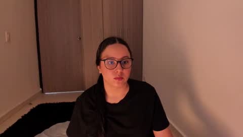 Venus online show from October 6, 2025, 7:33 pm