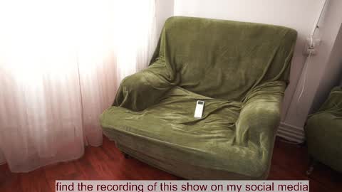 Snapshot of venus_in_jeans chatting on March 31, 2026, 9:10 am Bella online show from March 31, 2026, 9:10 am