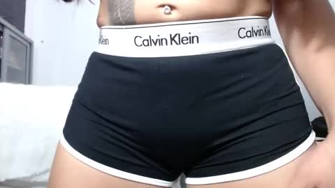 venus_menoza online show from December 7, 2024, 2:53 am