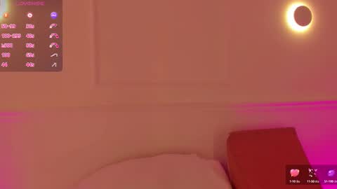 venus_nite online show from September 24, 2025, 12:19 pm