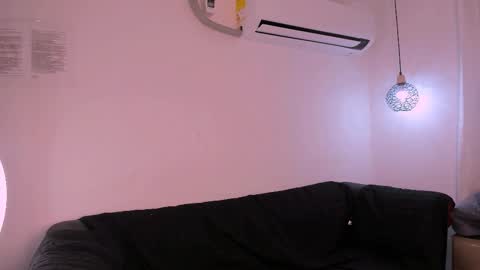 Snapshot of venus_velvet chatting on October 17, 2025, 8:28 am venus_velvet online show from October 17, 2025, 8:28 am