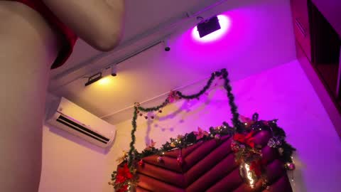    online show from December 26, 2024, 3:42 pm