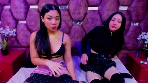 Snapshot of venusandartemis chatting on February 11, 2025, 12:05 pm VenusAndArtemis online show from February 11, 2025, 12:05 pm