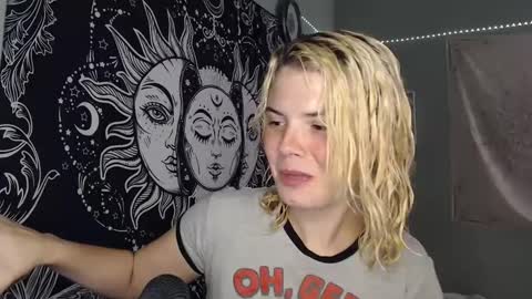 Miss Venus online show from September 29, 2025, 12:49 am