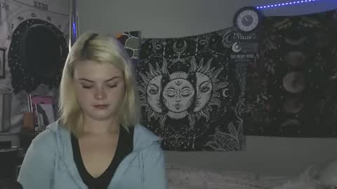 Miss Venus online show from October 28, 2025, 2:20 pm