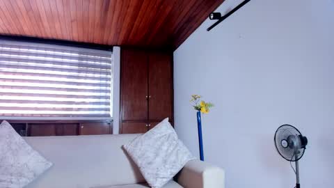 Snapshot of venuscooper_ chatting on January 17, 2026, 7:28 pm Venus Cooper Everyday From 1400 to 2200 Col Time online show from January 17, 2026, 7:28 pm