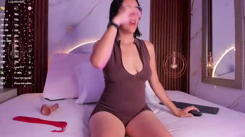 Snapshot of venusgreys1_ chatting on September 20, 2025, 11:44 am Venus online show from September 20, 2025, 11:44 am