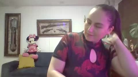 Snapshot of venusina07 chatting on October 11, 2025, 8:24 am VENUSINA07 online show from October 11, 2025, 8:24 am