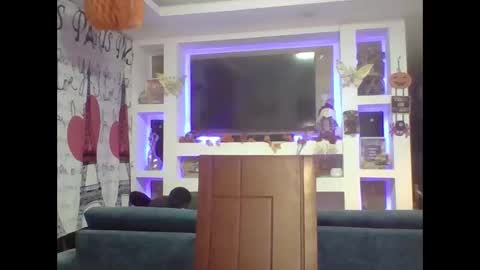 Snapshot of venusina07 chatting on October 19, 2025, 6:47 am VENUSINA07 online show from October 19, 2025, 6:47 am